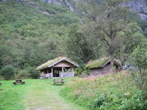 Целый месяц ко мне шла открытка из норвегии. 05