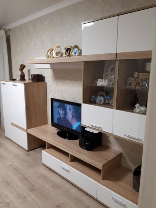 Купили квартиру, сделали ремонт, скромно, но пока что так по деньгам хватило. 05