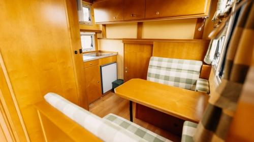 Немецкий ретро - автодом для ценителей классики - на базе пожарного мерседеса 1974 года. 06