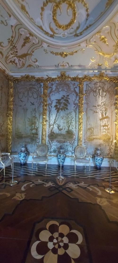 Вчерашний день прошёл не , внимание, только в созерцании танцев Миши и обворожительных закатов. 04