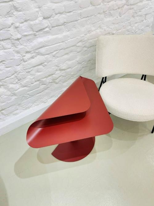 Журнальный столик Cornea - геометрия, которая притягивает взгляд. 01