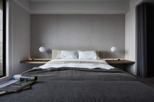 Оттенки серого украшают мрачную роскошную квартиру на Тайване // 01. 06