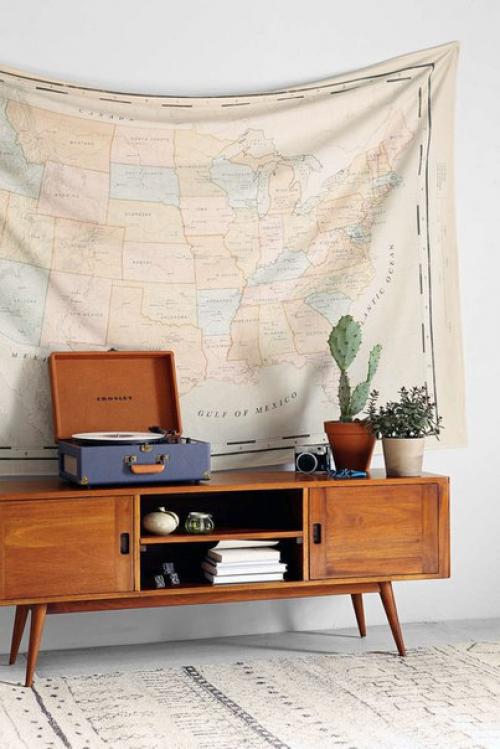 Географическая карта в доме. 02