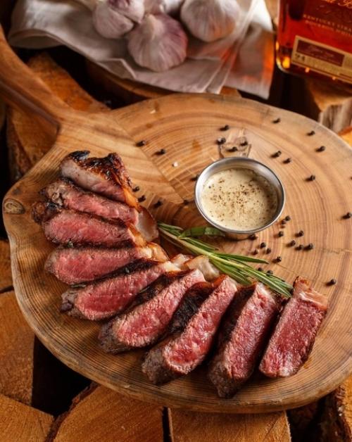 Мясной ресторан в американском стиле и с техасским барбекю. 03