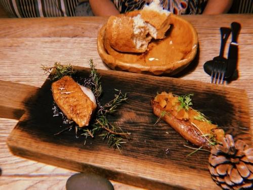 3 января.  С утра пасмурно, с неба сыплет то снег, то дождь, короче, не прогулочный день. 02