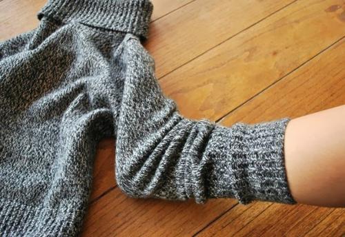 Как сделать обувь для дома из старого свитера? 04