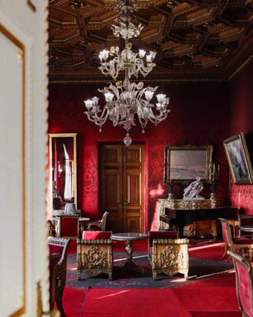 Парадная приемная или малиновая гостиная дворца великого князя владимира. 02