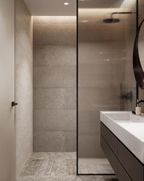 Изначально это были 2 маленьких отдельных санузла, с маленькой раковинкой и ванной на 1, 5 м, и тесным туалетом, но было решено их объединить. 03