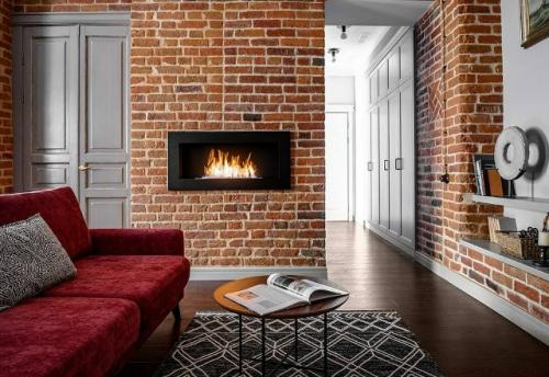 История в деталях: кирпич и старинное дерево в питерской квартире. 04