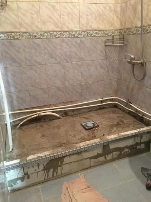 Провели ремонтные работы в ванной комнате, заказчик остался доволен. 04