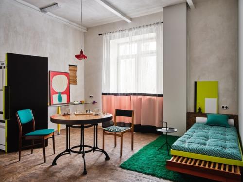 Основным пожеланием заказчиков было сделать необычный интерьер за минимальные деньги, - рассказывают архитекторы Петр григораш и Дарья Блаженкова. 03