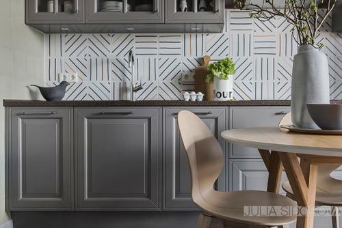 Расивая квартира в пpиглушенных тонaх в Mосквe. 02