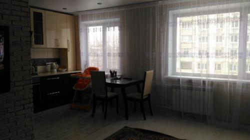 Ребята, оцените ремонт совмещенной гостинной. 01