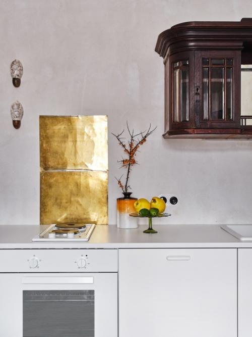 Основным пожеланием заказчиков было сделать необычный интерьер за минимальные деньги, - рассказывают архитекторы Петр григораш и Дарья Блаженкова. 01