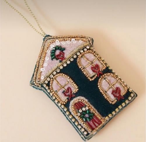 Топ - 10 проектов ручной вышивки для украшения интерьера. 08