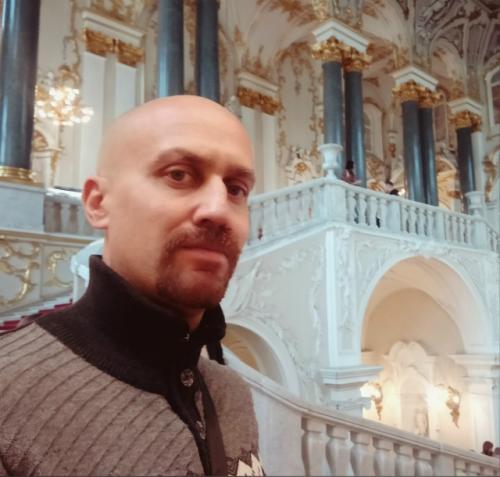 Ночь перед рождеством можно по-разному провести.