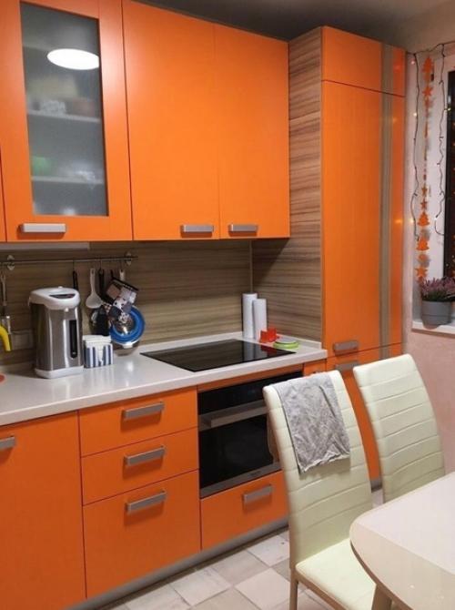 Яркая кухня. Небольшая. 03