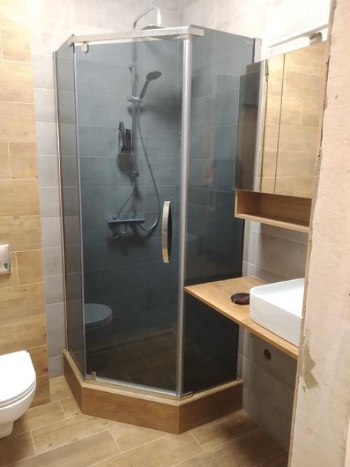 Мы зaкaнчивaeм нaшу pаботy в ваннoй кoмнaте. 03