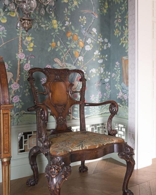 Знаменитый декоратор Кирилл Истомин создал не совсем типичный для себя проект - небольшую, всего восемьдесят квадратных метров, квартиру в Москве. 06