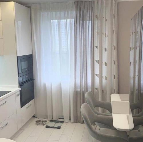 Белоснежная кухня. В современном стиле. 02