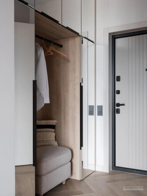 Заказчик хотел, чтобы его жилье было максимально функциональным, комфортным и визуально лаконичным. 07