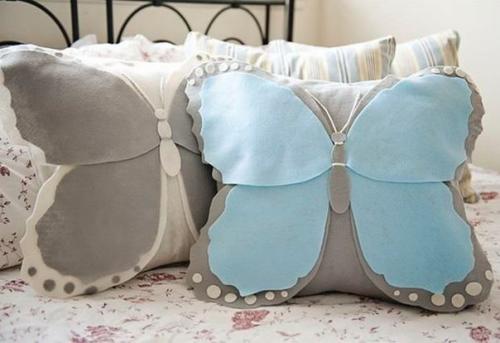 Декоративные подушки на диван своими руками: секреты и подбор ткани. 05