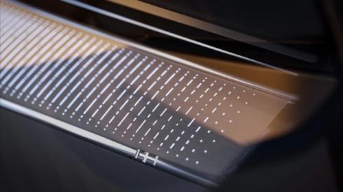 Компания Volvo рассказала об особо комфортных креслах Минивэна Em90. 02