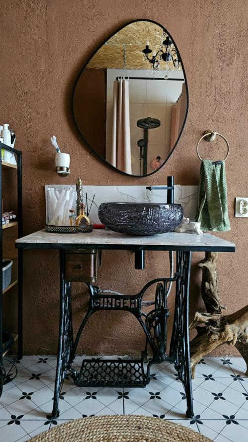 Совместно с девочками из других групп собрали для вас подборку второй жизни старой швейной машинки.