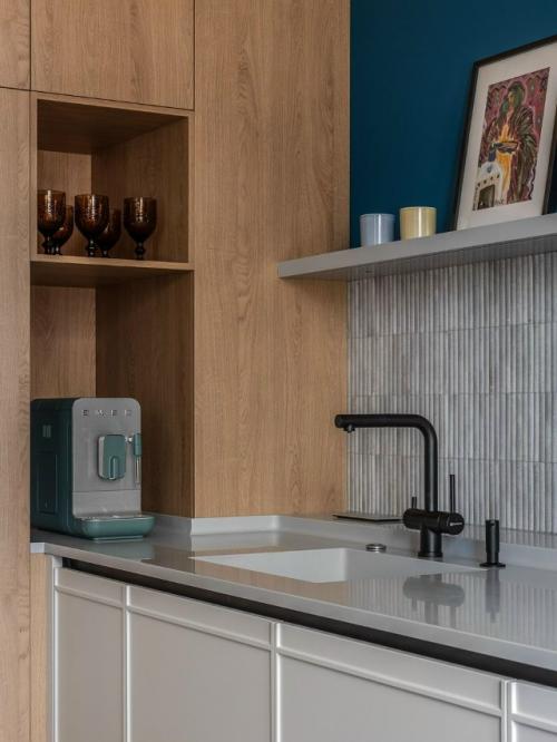 Дизайнер лилия Асфандиярова создала яркий, но уравновешенный интерьер для семьи из четырёх человек. 02 Дизайнер лилия Асфандиярова создала яркий, но уравновешенный интерьер для семьи из четырёх человек. 02