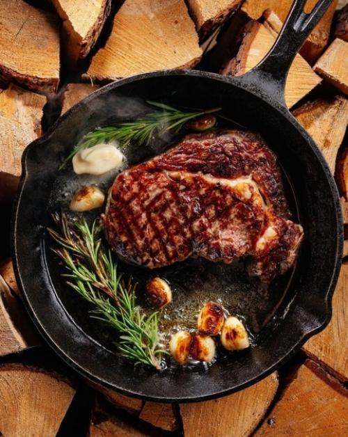 Мясной ресторан в американском стиле и с техасским барбекю. 01