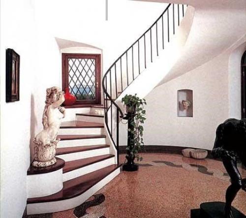 Лестницы на марше. 02