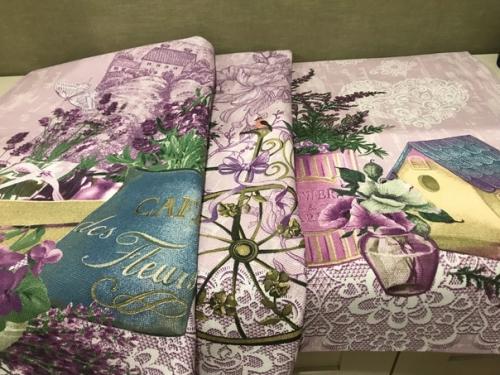 Лавандовый цвет в интерьере кухни - это превосходный выбор для создания атмосферы уюта и спокойствия. 05