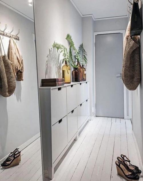 Несколько вариантов оформления прихожей. 01