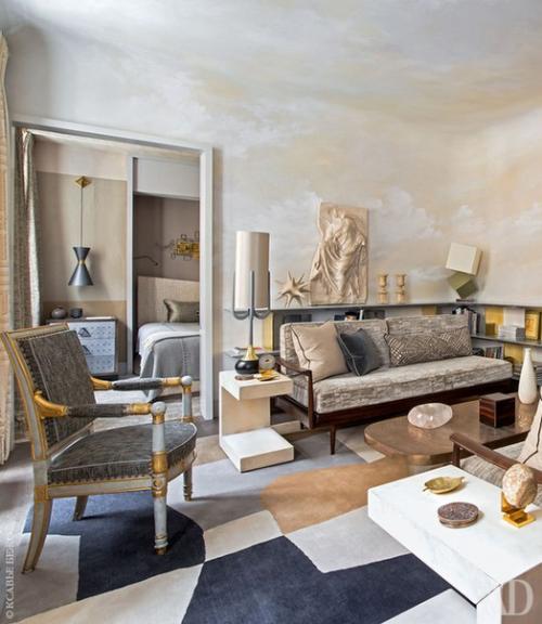 Дизайн статья.  Журнал AD опубликовал статью, позволяющую обывателю заглянуть в домашнее гнездышко известного французского декоратора.