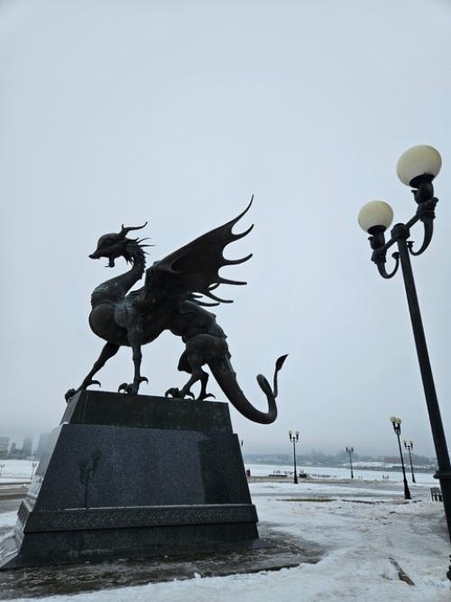 Чаша - относительно молодое строение для города с многовековой историей, которое сразу полюбилось туристам и жителям Татарстана. 07