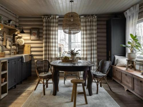 Давние подписчики знают как я люблю дома из бруса. 01