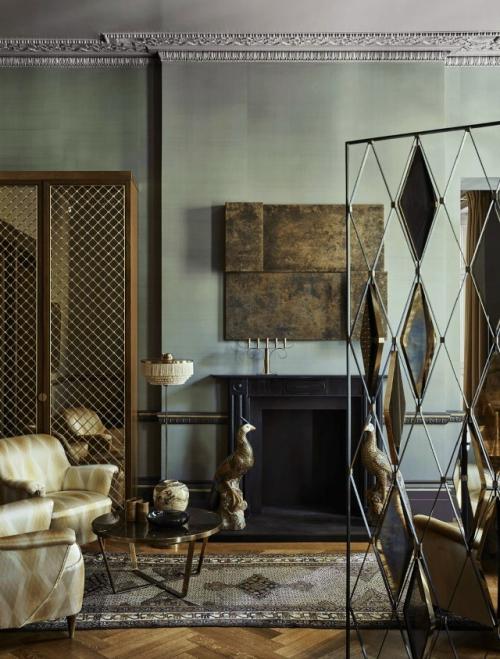 В лондонской белгравии дизайнеры Dimorestudio завершили масштабный проект - апартаменты площадью 400 м, над которыми работали почти десять лет. 02