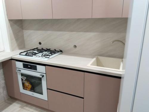 Кухня в пудровом цвете - это один из самых популярных трендов среди дизайнеров интерьера. 02