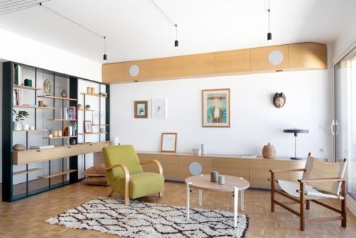 Простой и лаконичный дизайн интерьера кухни/гостиной на черноморском побережье. 06