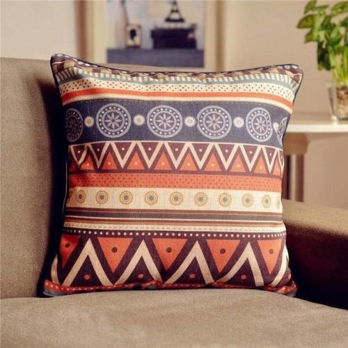 Декоративные подушки на диван своими руками: секреты и подбор ткани. 03