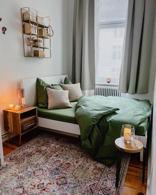 Светлая и гармоничная квартира с приятным и теплым интерьером в Берлине. 04