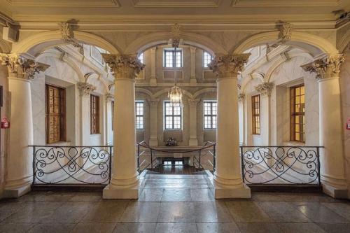 Великолепные интерьеры меншиковского дворца. 07