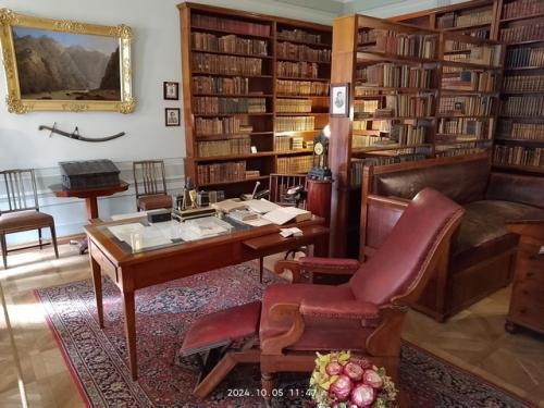 5 октября 2024 года. 04