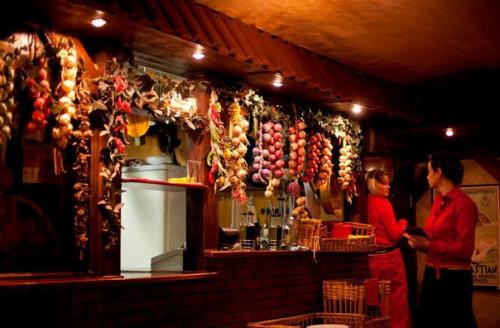 5 мест с испанским колоритом в Петербурге. 02