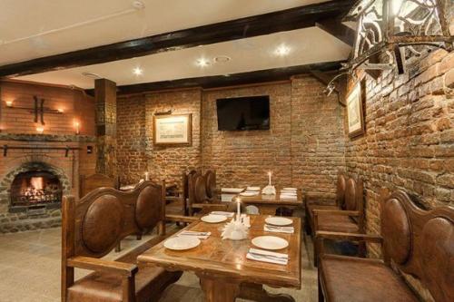 7 мест, где можно уютно устроиться перед камином. 02