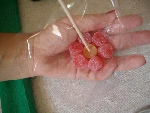 Идея маленького подарка: букет из мармеладок? 03