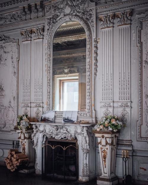 В роскошных интерьерах особняка Брусницыных. 02