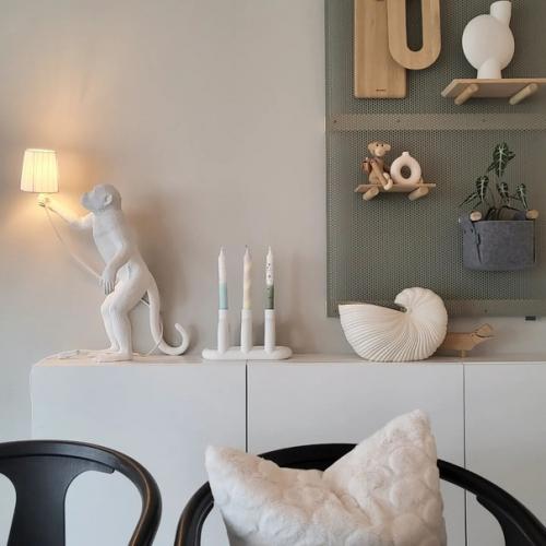 Для скандинавского стиля в интерьере очень важно правильное освещение. 06