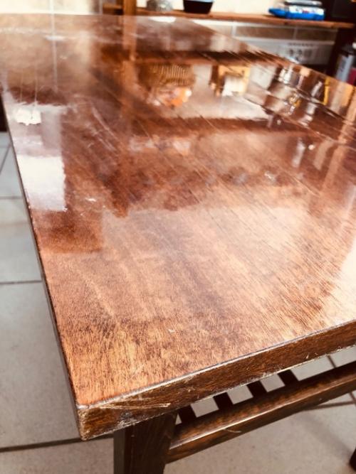 Журнальный ретро стол, которому предстоит процесс обновления. 02