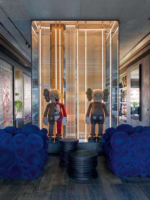 Тимати показал квартиру в два этажа и 650 квадратов. 03